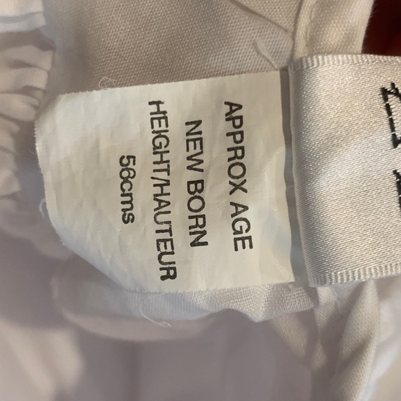 Like New Sarah Louis Embroidered Bubble Romper - Picture 6 of 8